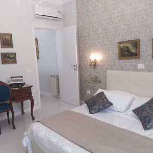 Centro Storico Maschio Angioino House Appartamento